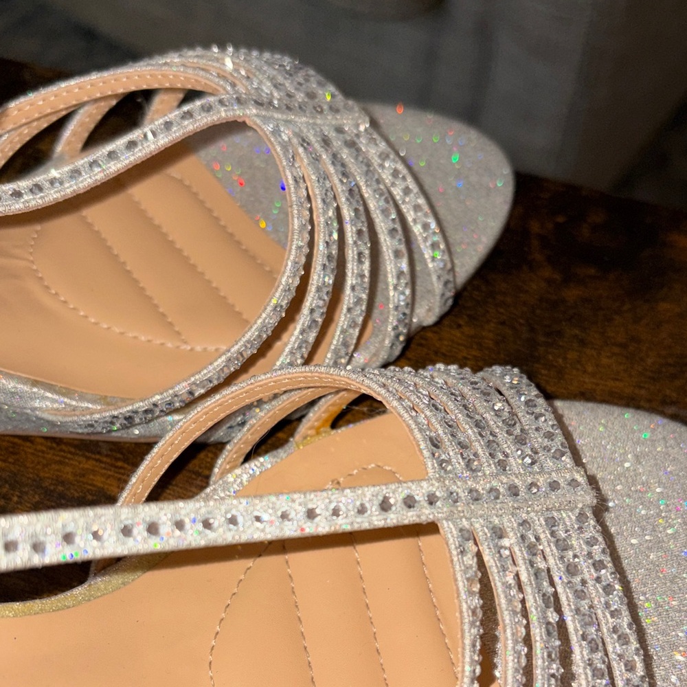 Badgley Mischka Glittering Silver Strappy Heels - Picture 5 of 5